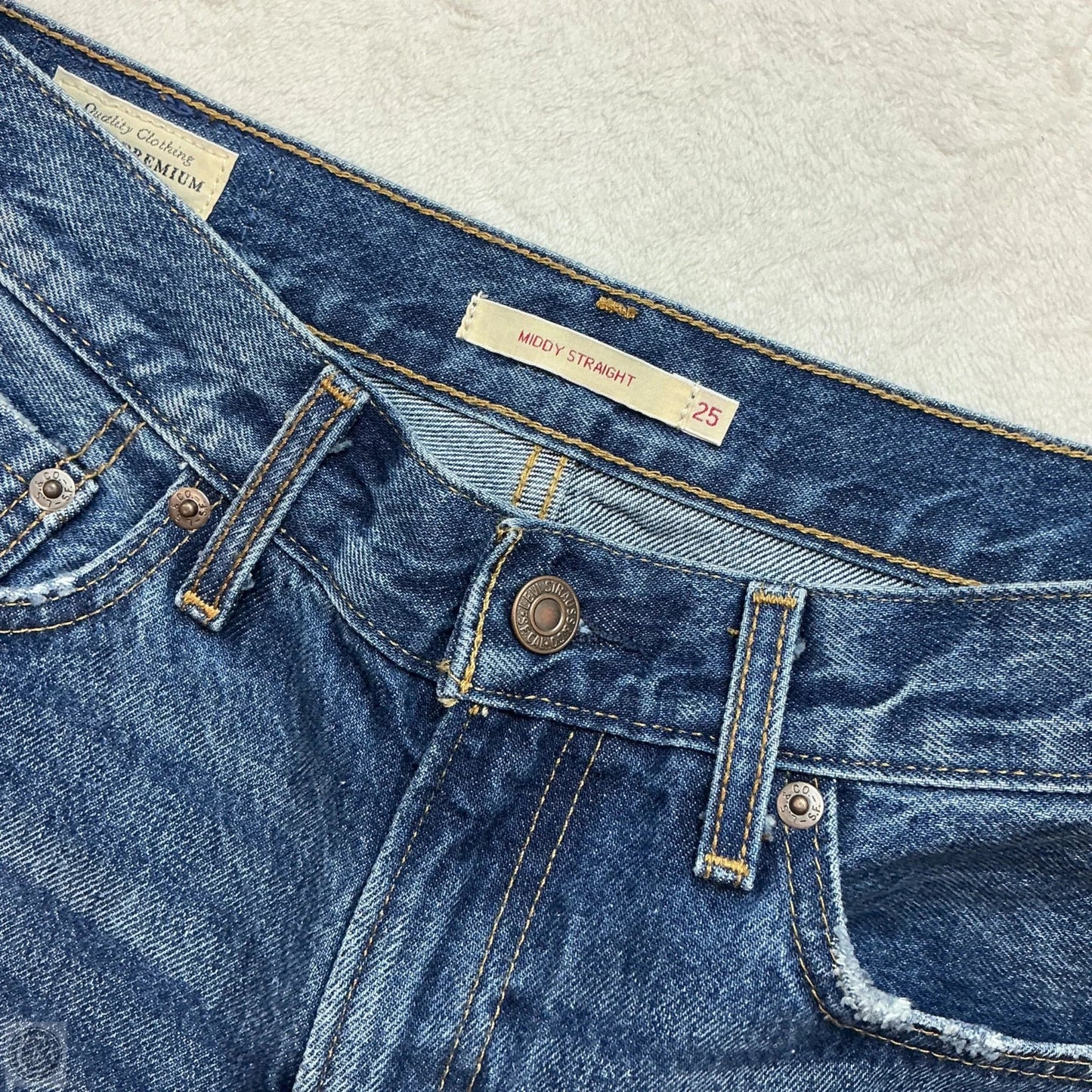 Jeans Straight By Levis In Blue Denim, Size: 2