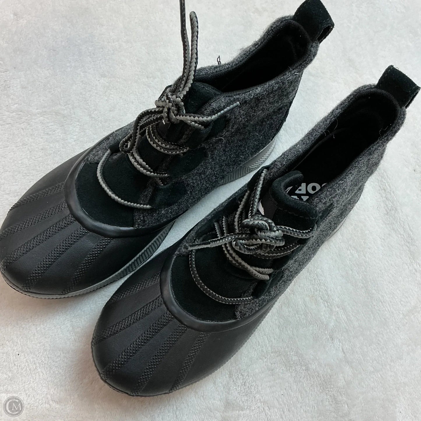 Boots Ankle Flats By Sorel In Grey, Size: 8