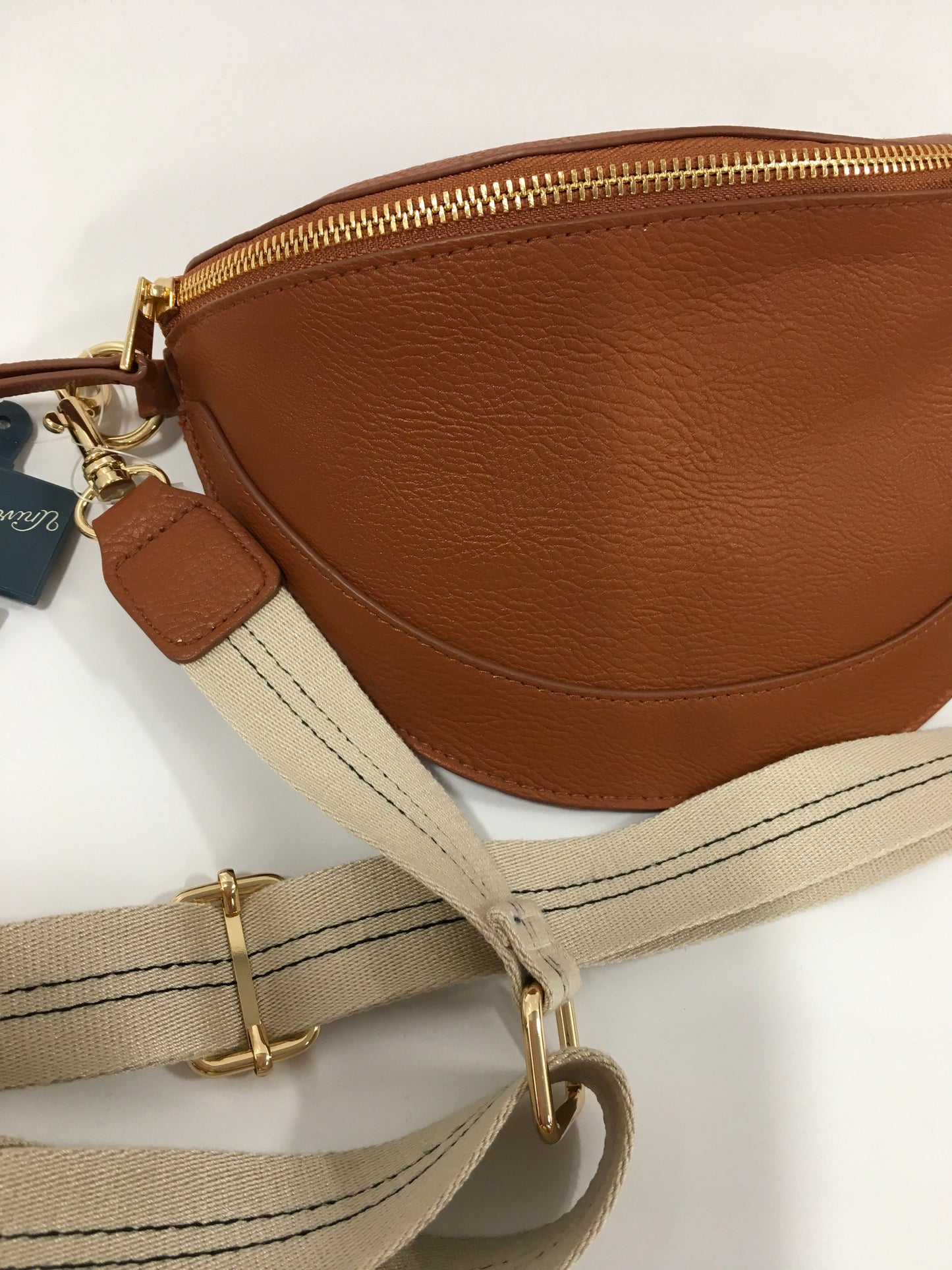 Belt Bag By Universal Thread  Size: Medium