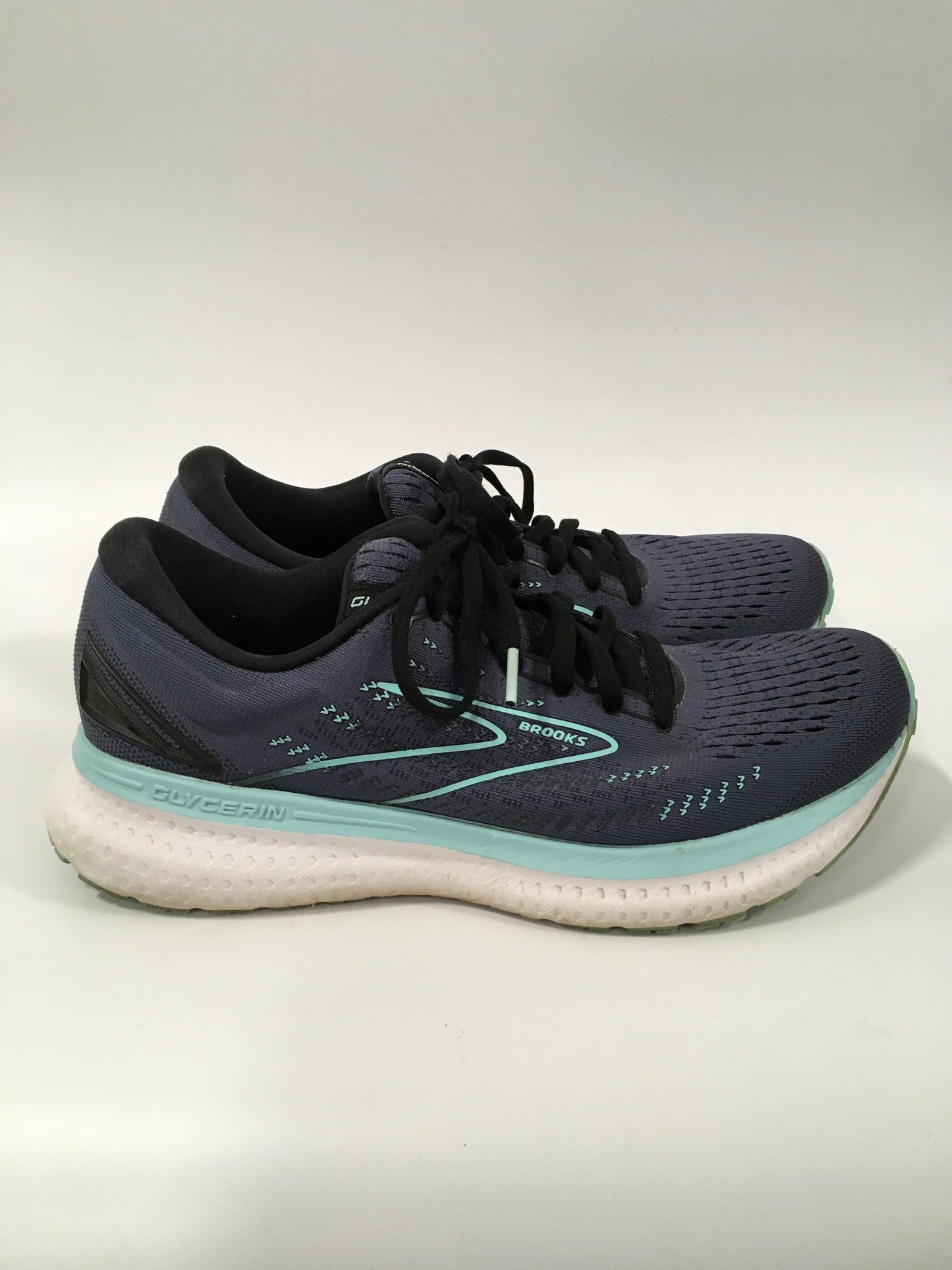 Blue Shoes Athletic Brooks, Size 8.5