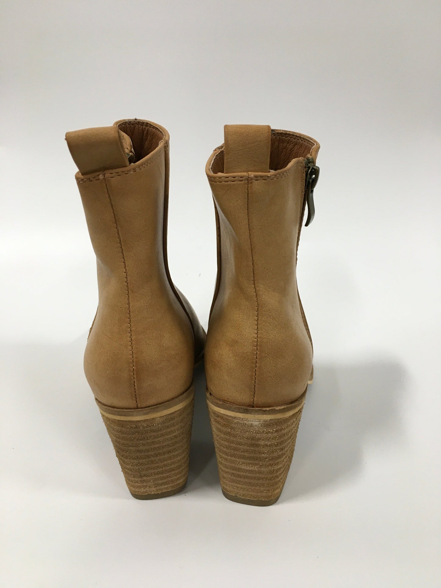 Tan Boots Ankle Heels Clothes Mentor, Size 6