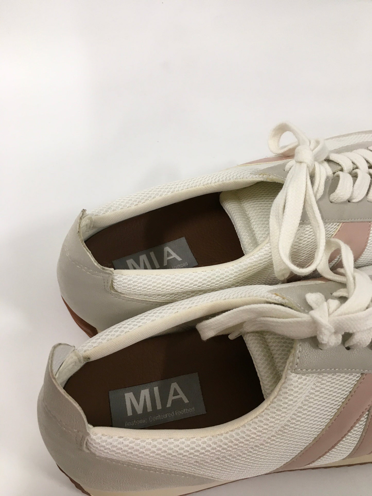 Cream Shoes Sneakers Mia, Size 9
