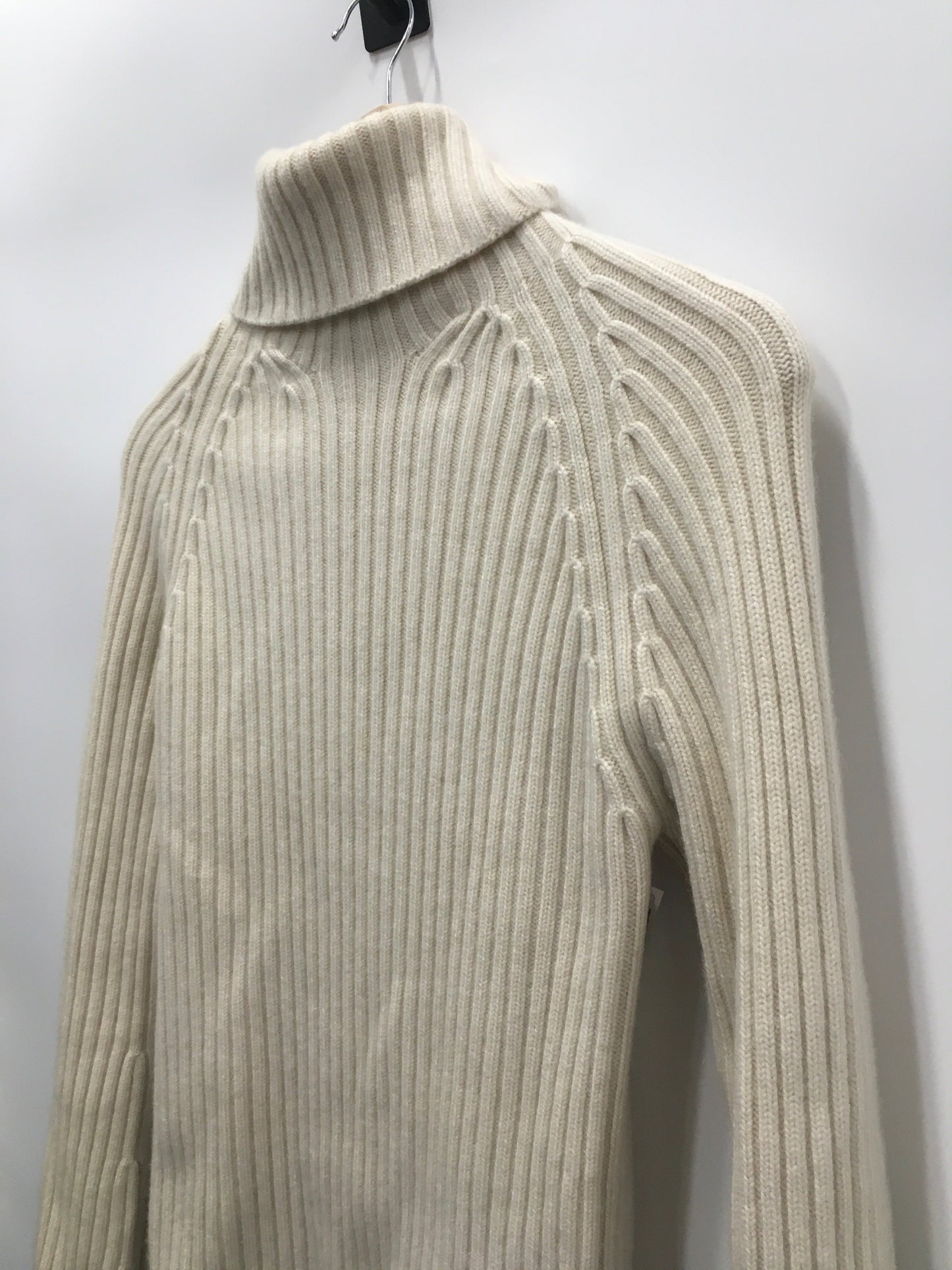 Cream Sweater Cashmere Banana Republic, Size 6