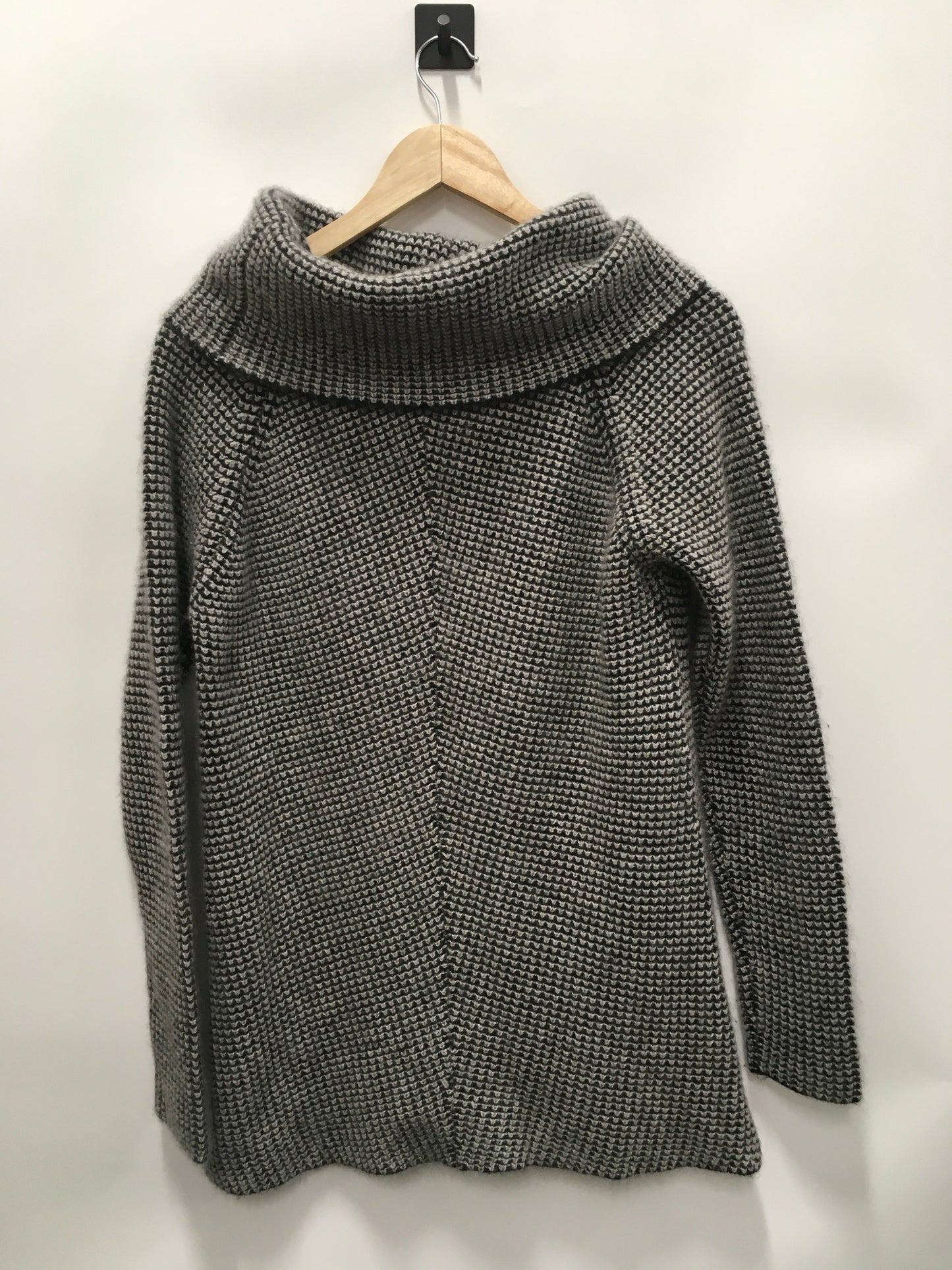 Sweater Cashmere By Saks Fifth Avenue In Grey, Size: S