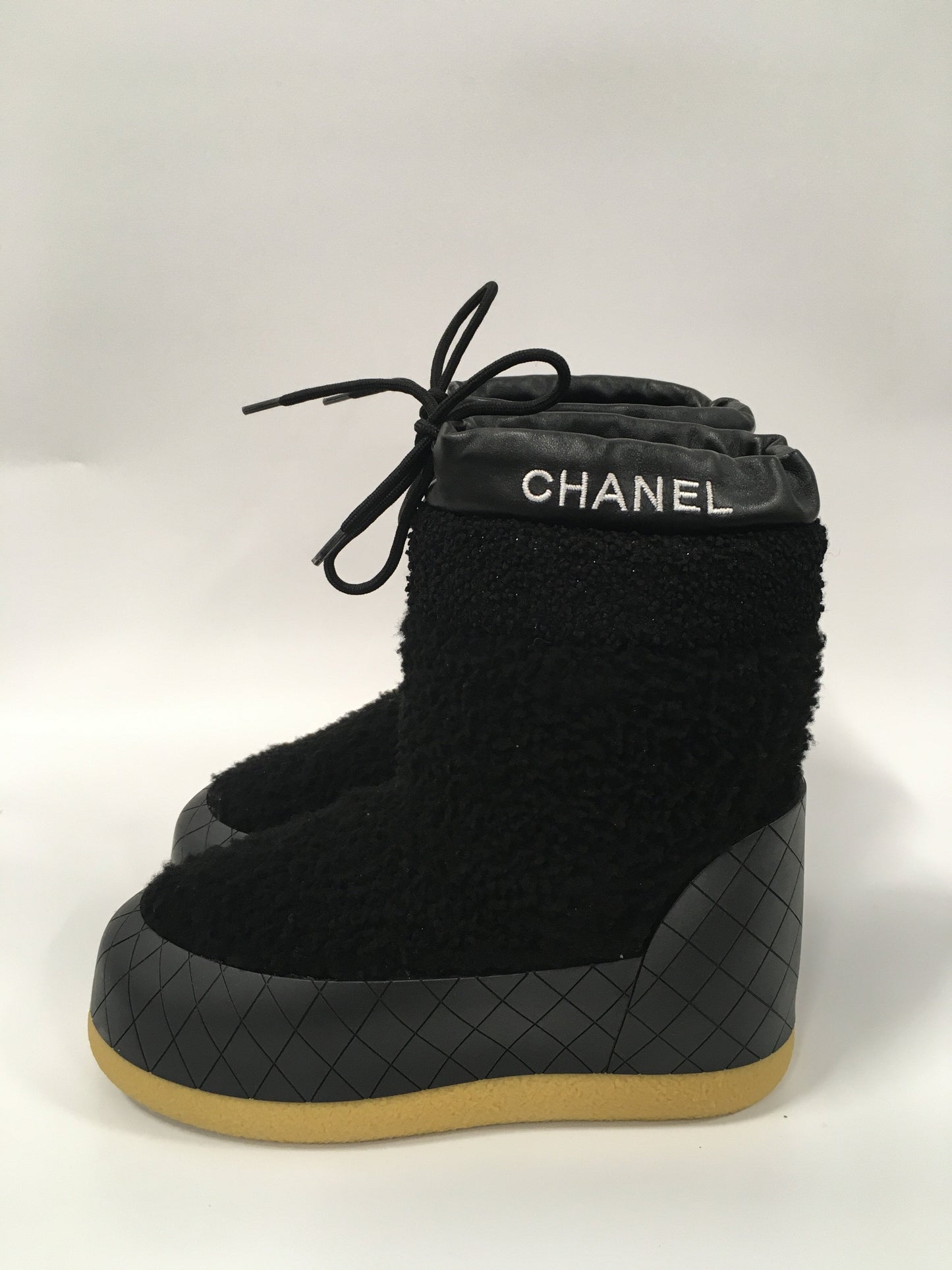 Boots Luxury Designer By Chanel  Size: 7