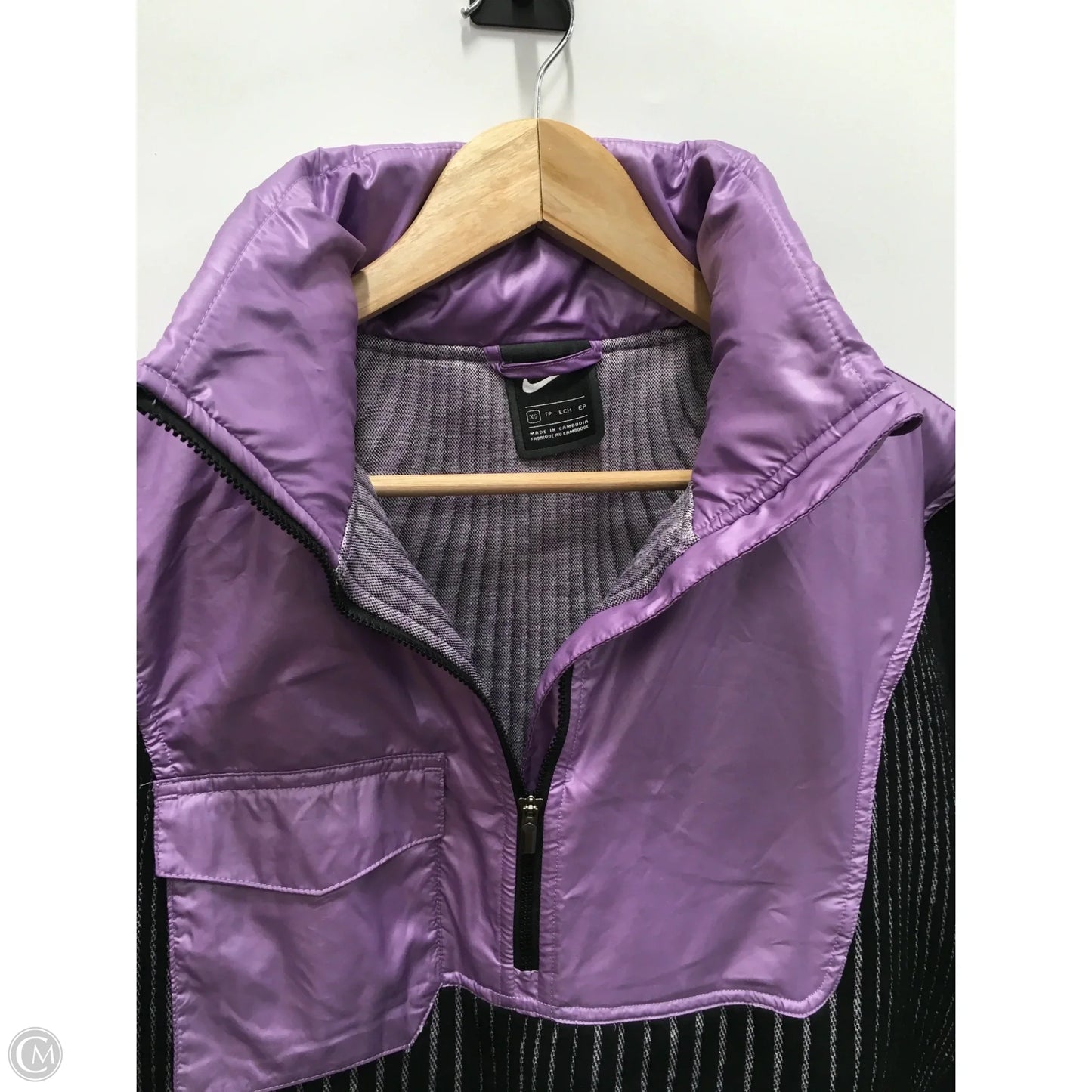 Sweatshirt Collar By Nike In Purple, Size: Xs