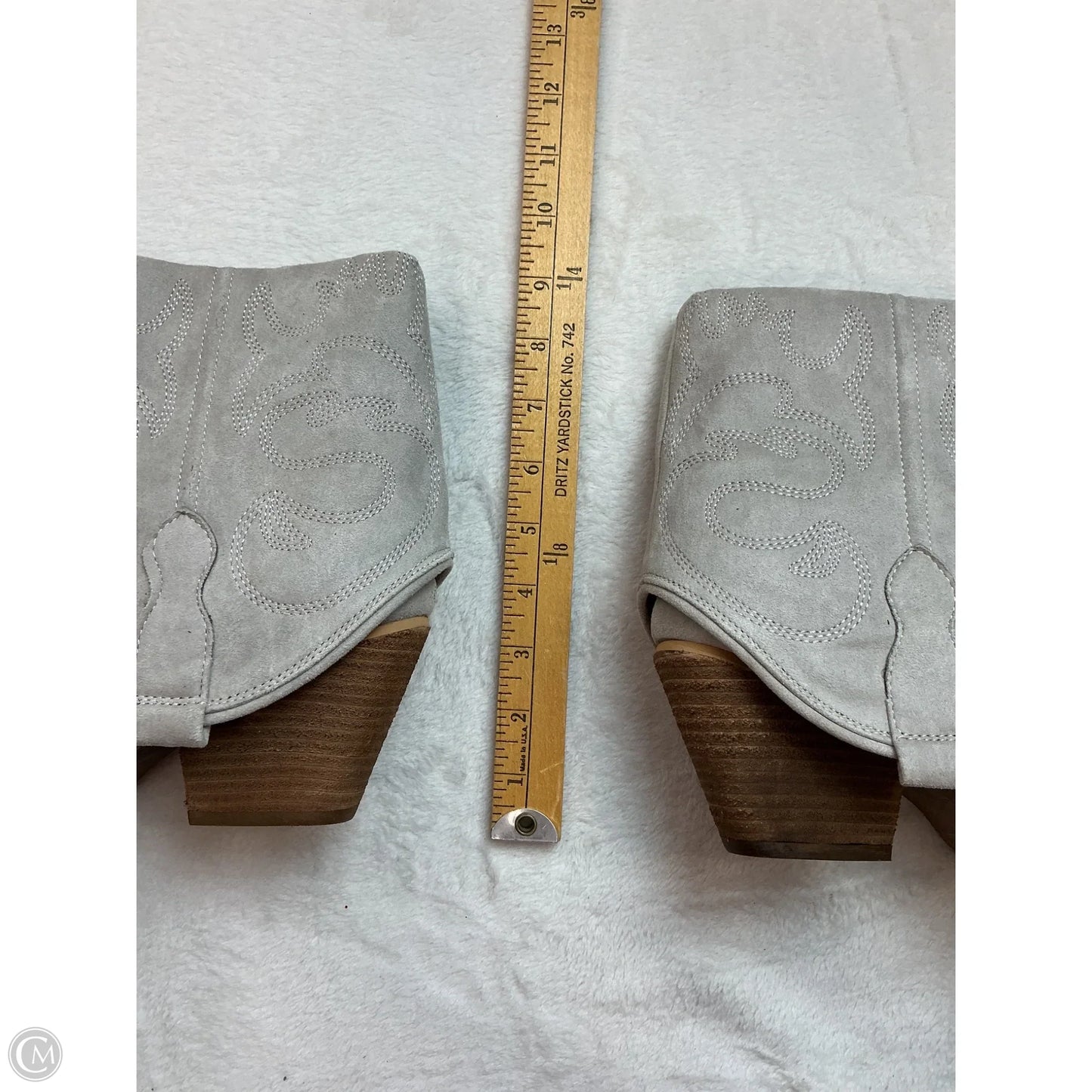 Boots Ankle Heels By Clothes Mentor In Grey, Size: 10