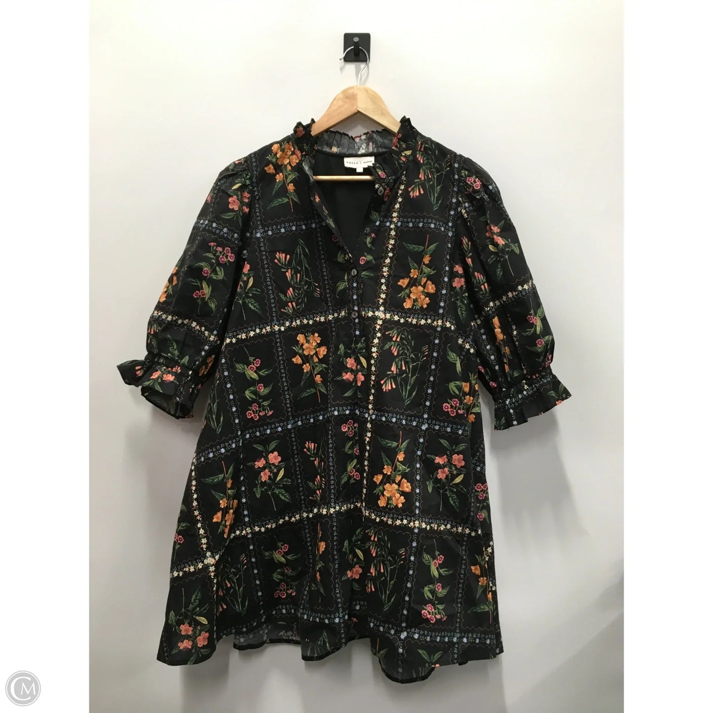 Dress Casual Short By Entro In Floral Print, Size: M