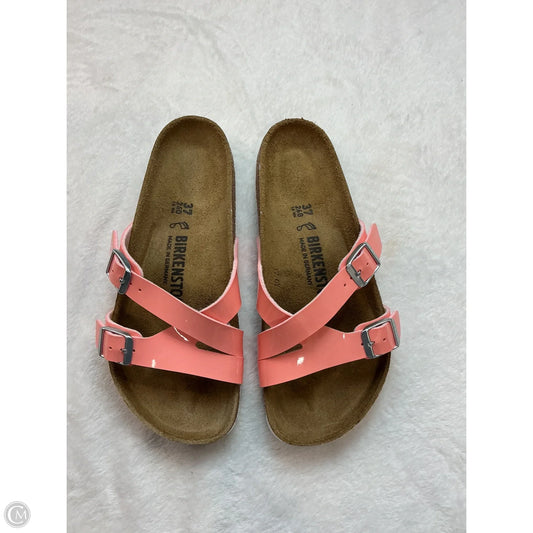 Sandals Flats By Birkenstock In Coral, Size: 7