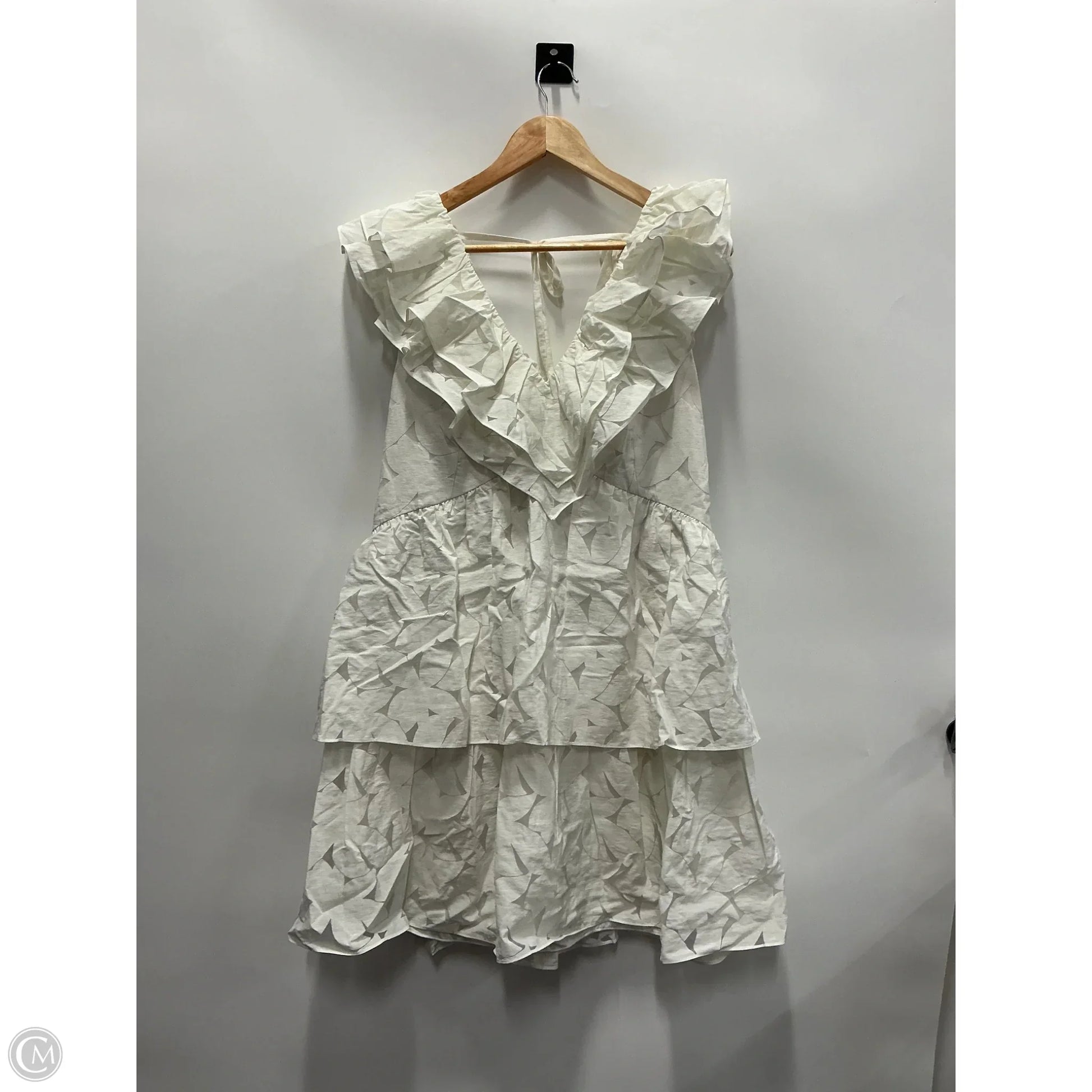 lilly pulitzer white ruffle dress Dress Designer By Lilly Pulitzer In White, Size: Xl
