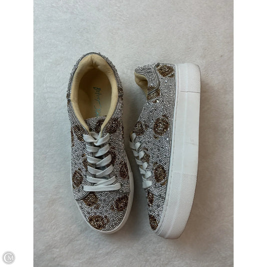 Shoes Sneakers By Betsey Johnson In Silver, Size: 7.5