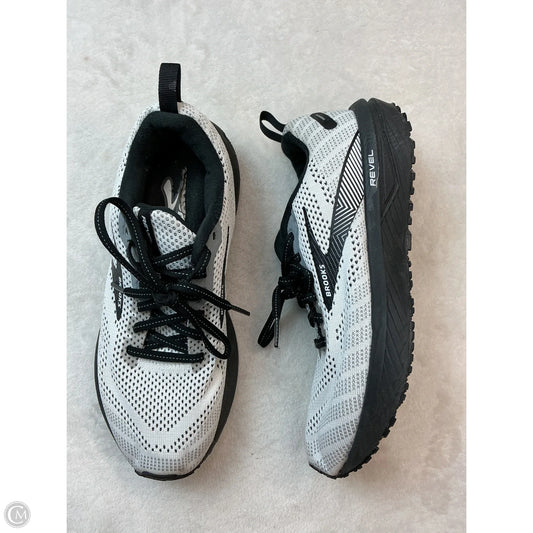 Shoes Athletic By Brooks In White, Size: 8