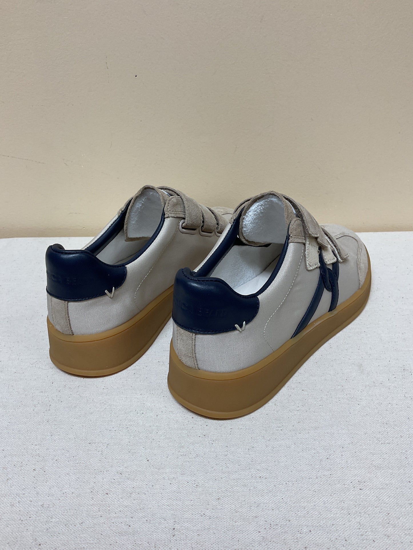 Shoes Sneakers By Veronica Beard In Blue & Tan, Size:7.5