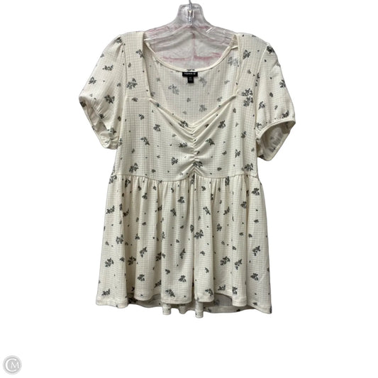 Top Short Sleeve By Torrid In Cream, Size: M