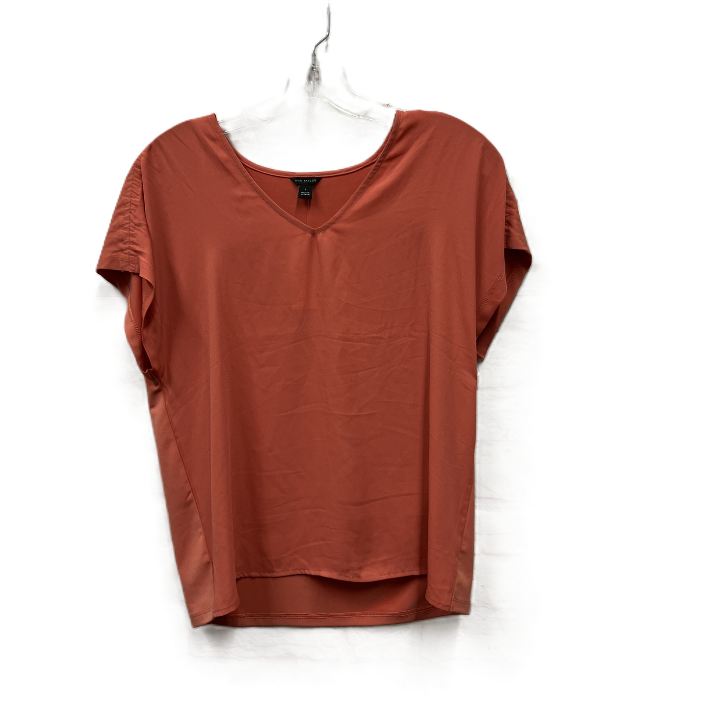 Top Short Sleeve By Ann Taylor In Coral, Size: S