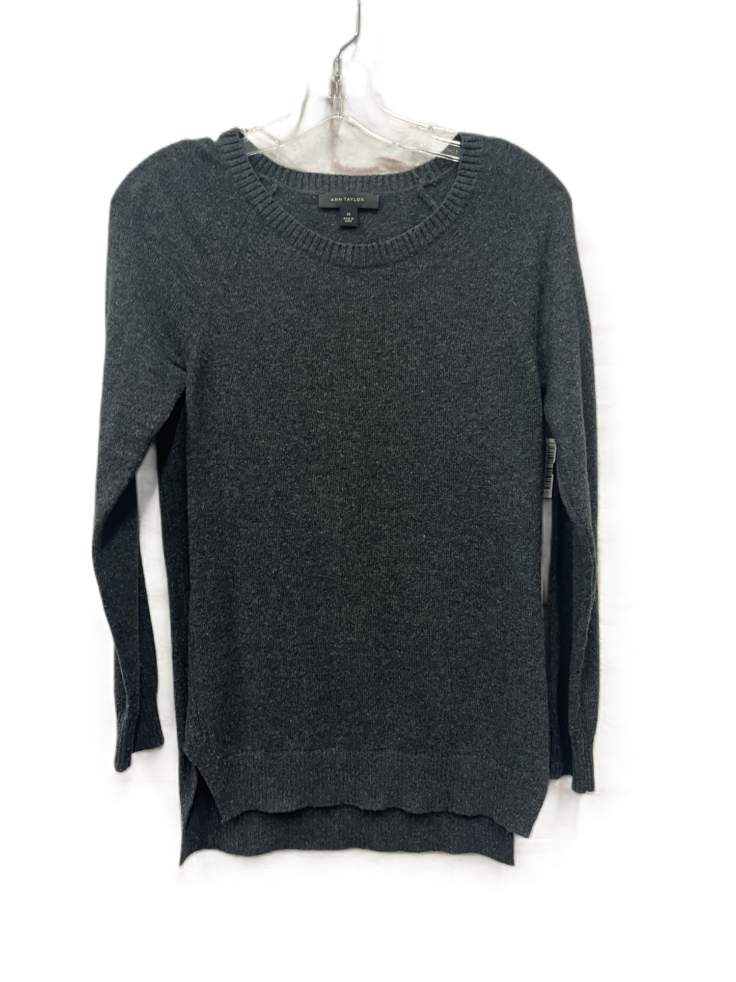 Sweater By Ann Taylor In Grey, Size: Xs