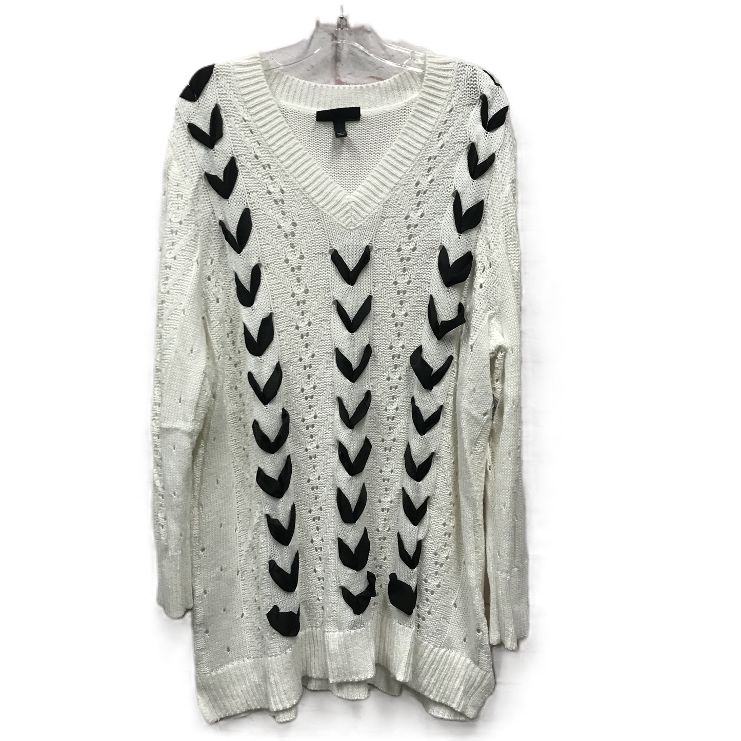 Black & White Sweater By Lane Bryant, Size: 3x