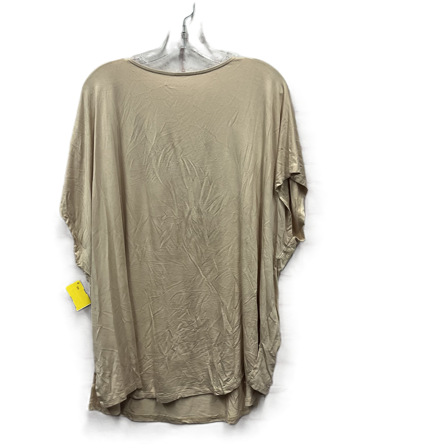 Top Short Sleeve By Torrid In Beige, Size: 3x