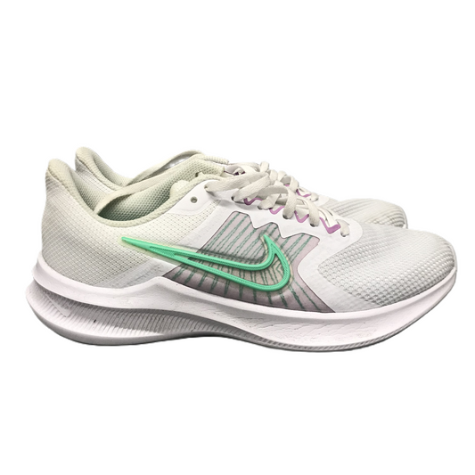 White Shoes Athletic By Nike, Size: 9