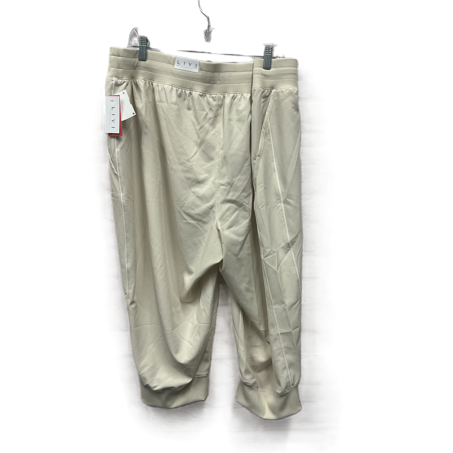 Athletic Capris By Livi Active In Beige, Size: 3x