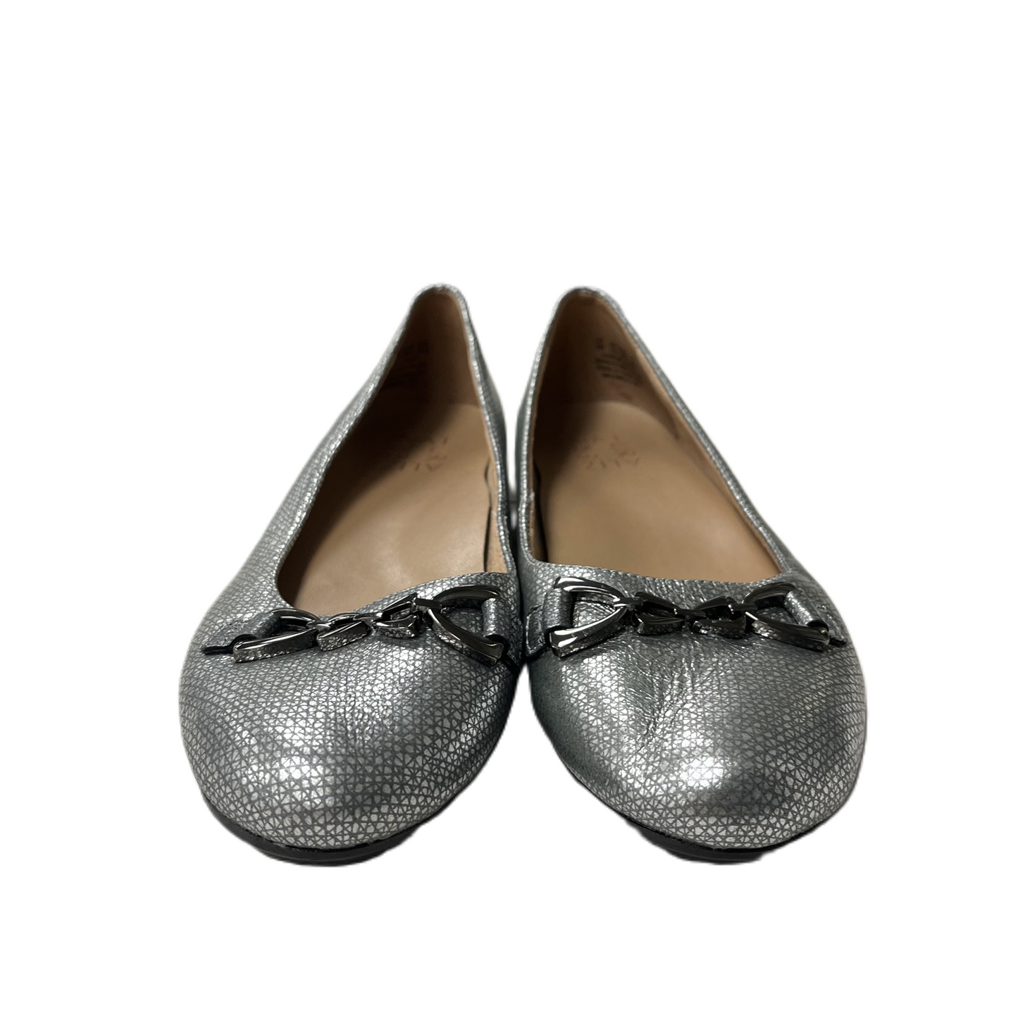 Shoes Flats By Naturalizer In Silver, Size: 8