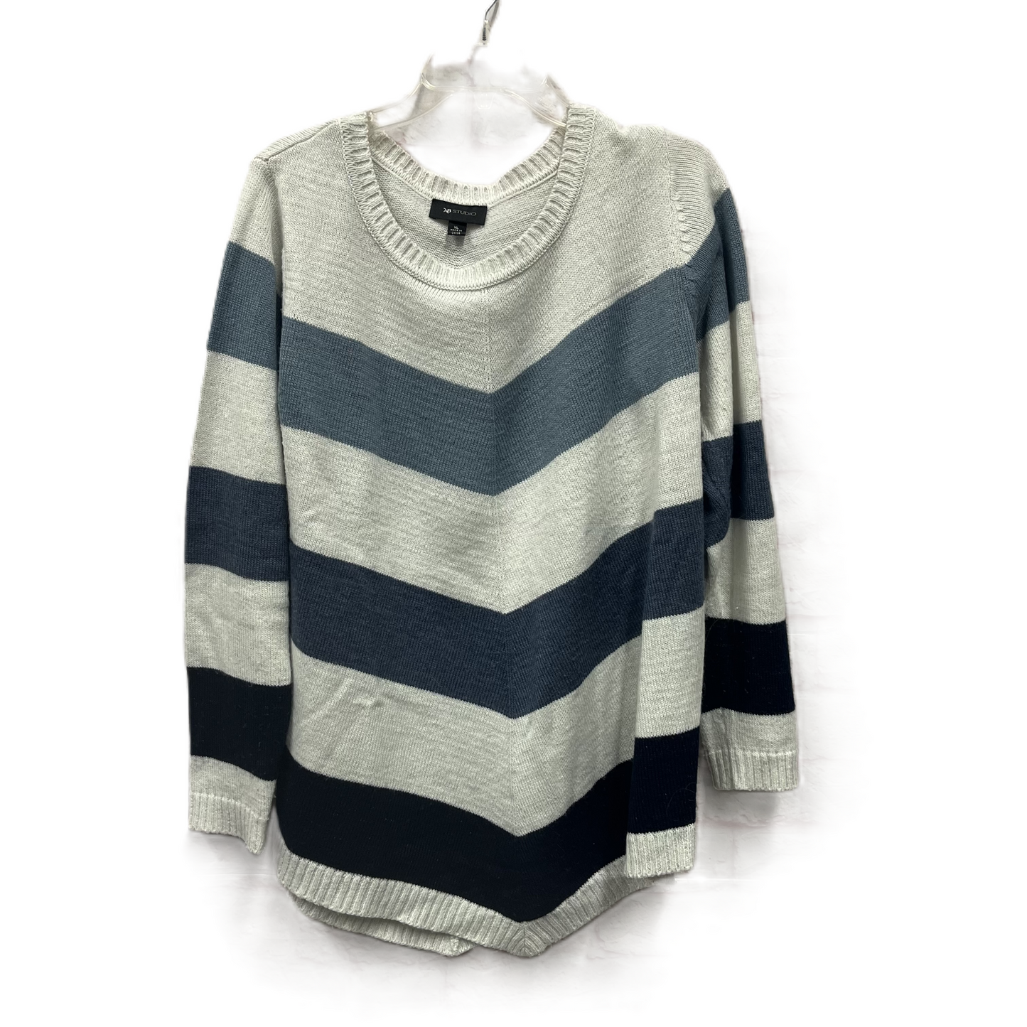 Sweater By Ab Studio In Grey, Size: Xl