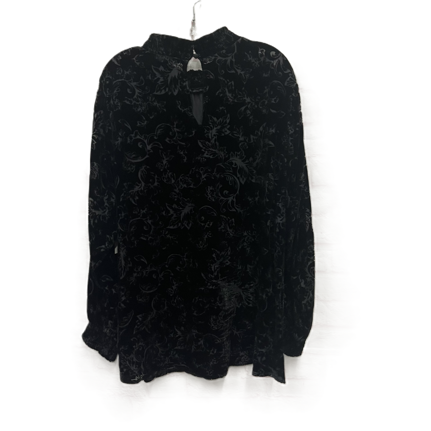 Top Long Sleeve By Torrid In Black, Size: 4x