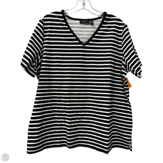 Top Short Sleeve By Susan Graver In Black & White, Size: 1x