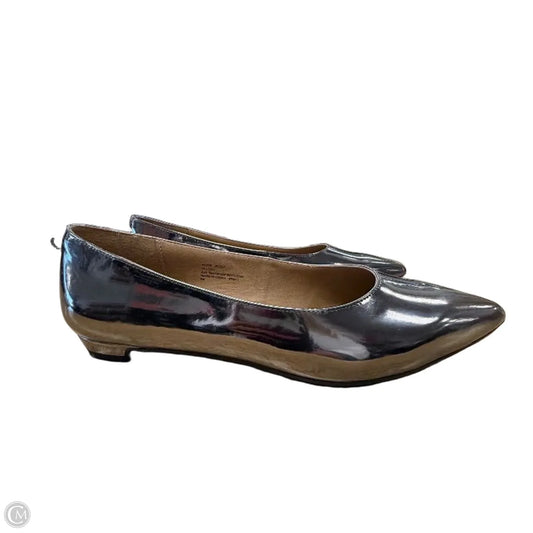 Shoes Flats By Comfortview In Silver, Size: 9