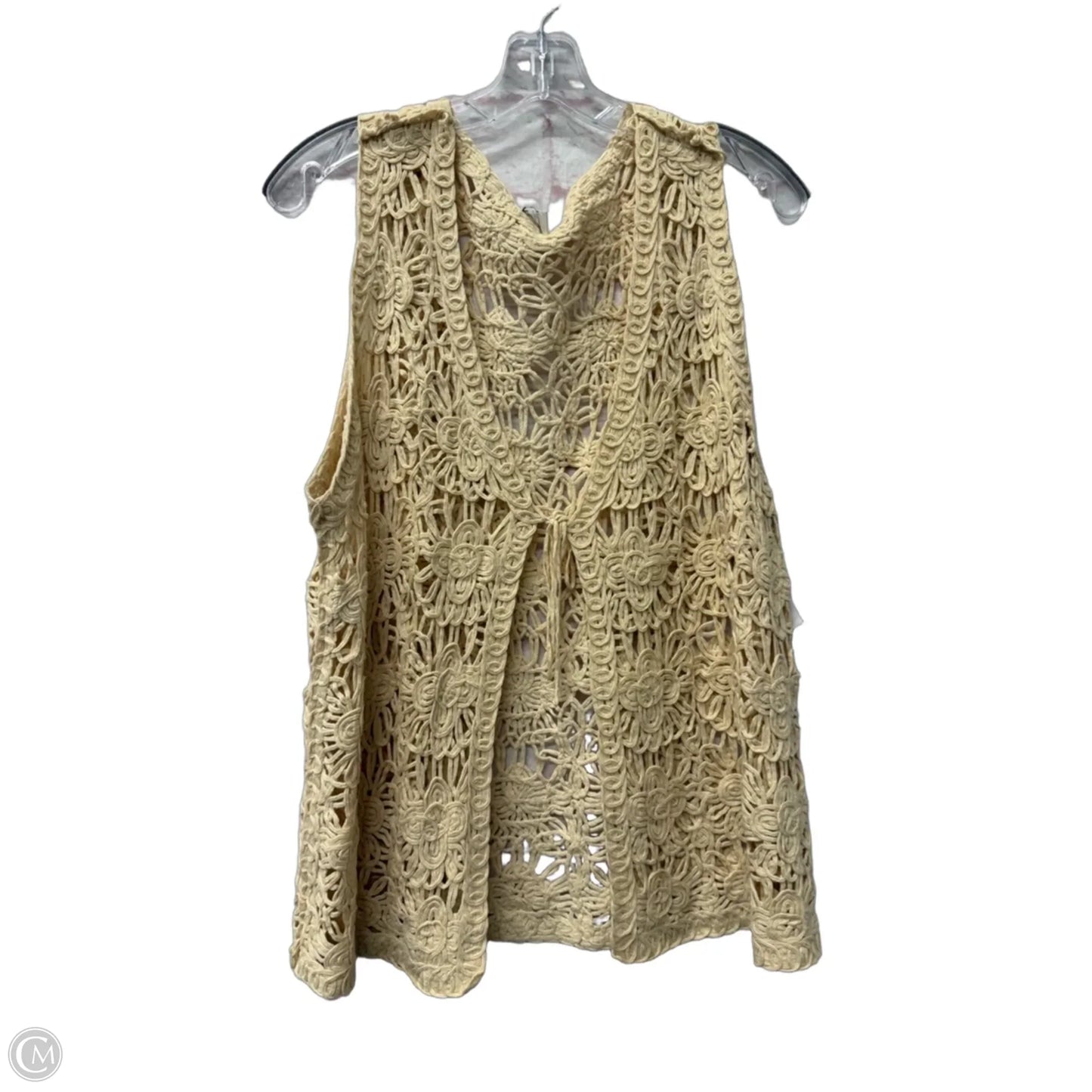 Top Sleeveless By Cato In Tan, Size: L