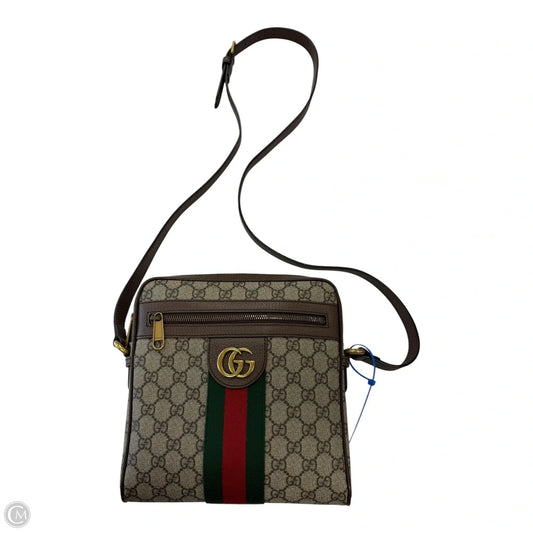 Crossbody Luxury Designer By Gucci, Size: Medium