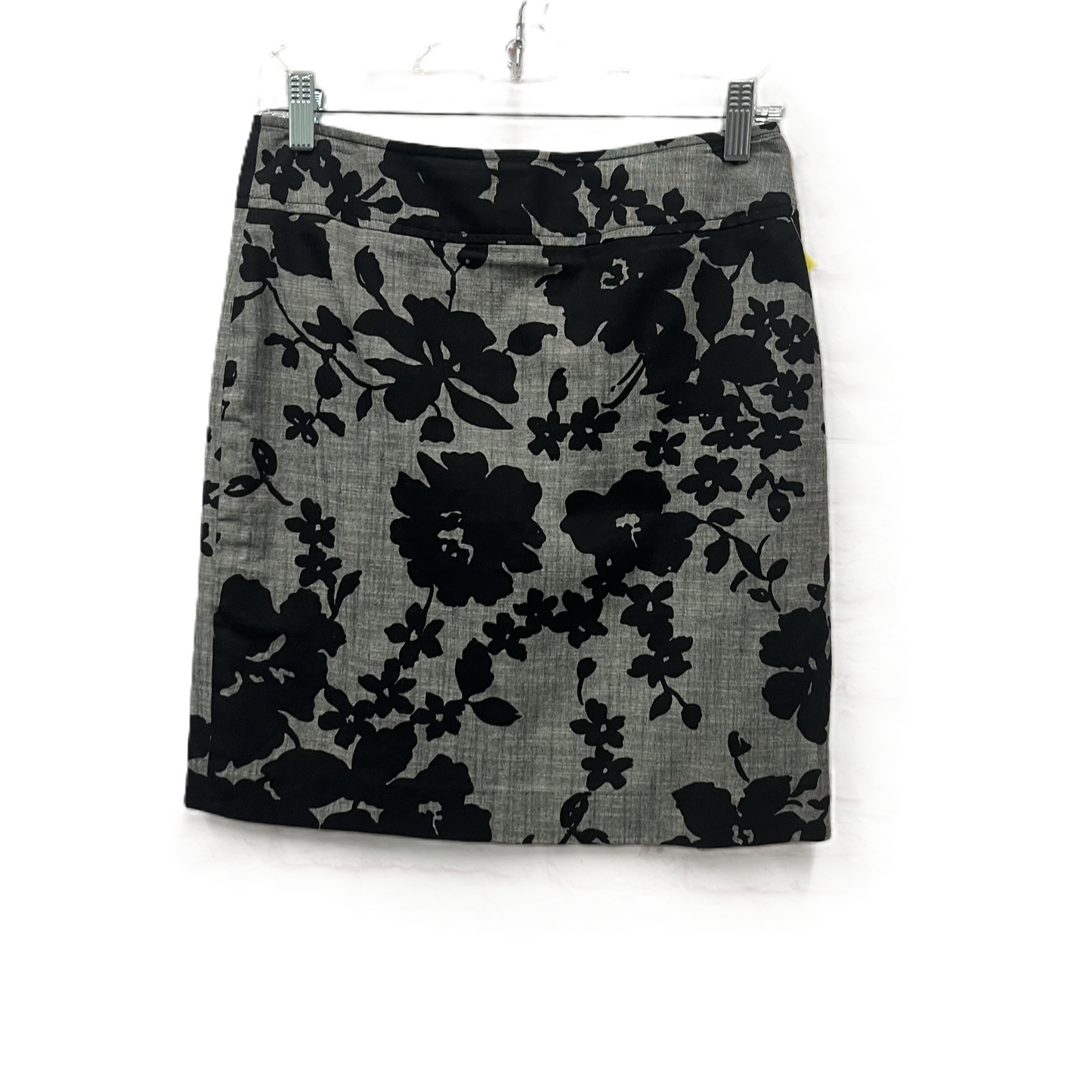 Skirt Mini & Short By Ann Taylor In Black & Grey, Size: 0