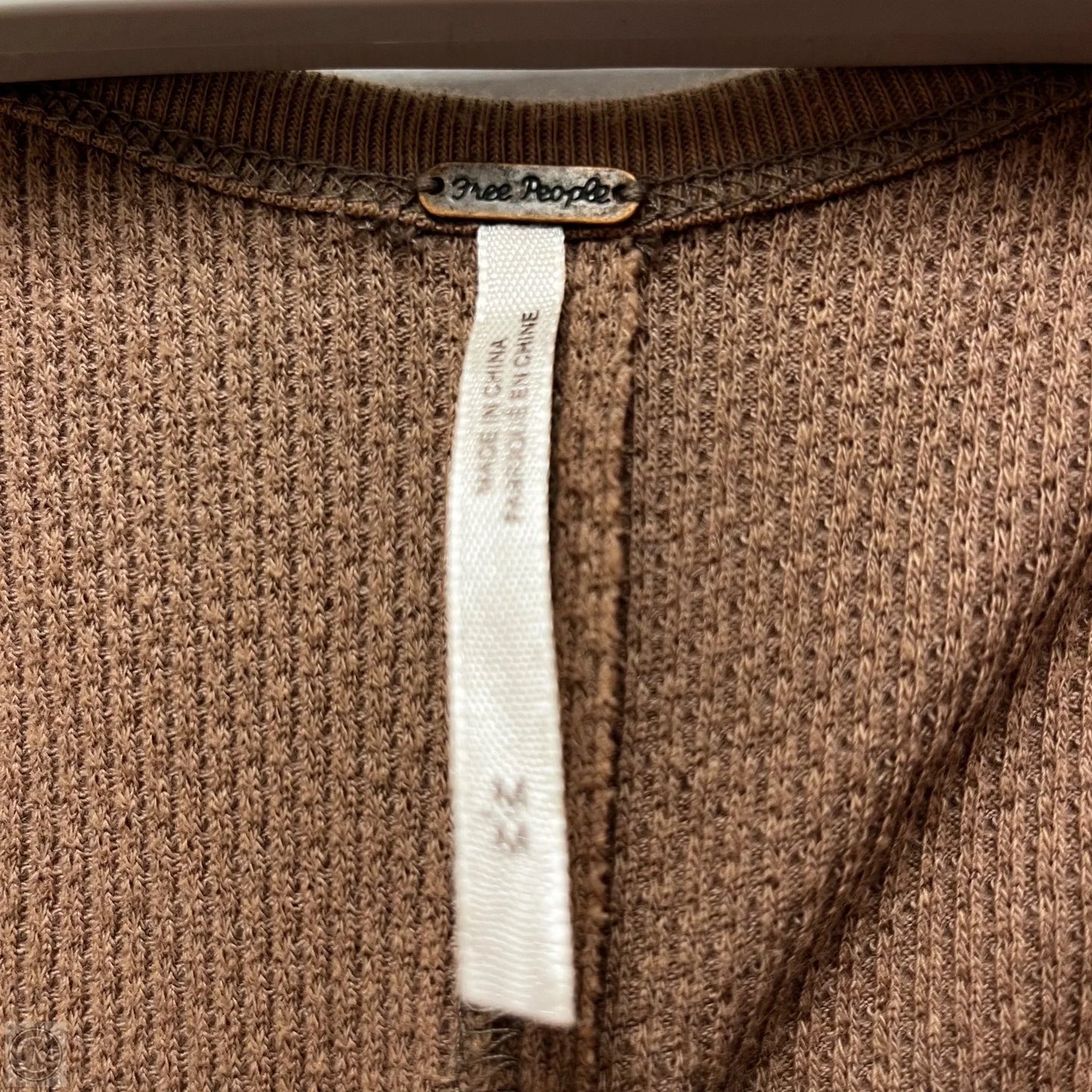 Top Long Sleeve By Free People In Beige, Size: M