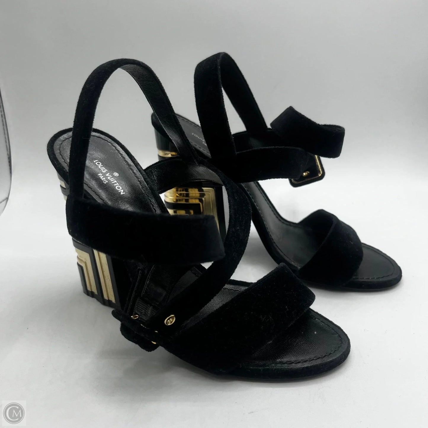 Sandals Luxury Designer By Louis Vuitton In Black & Gold, Size: 7.5