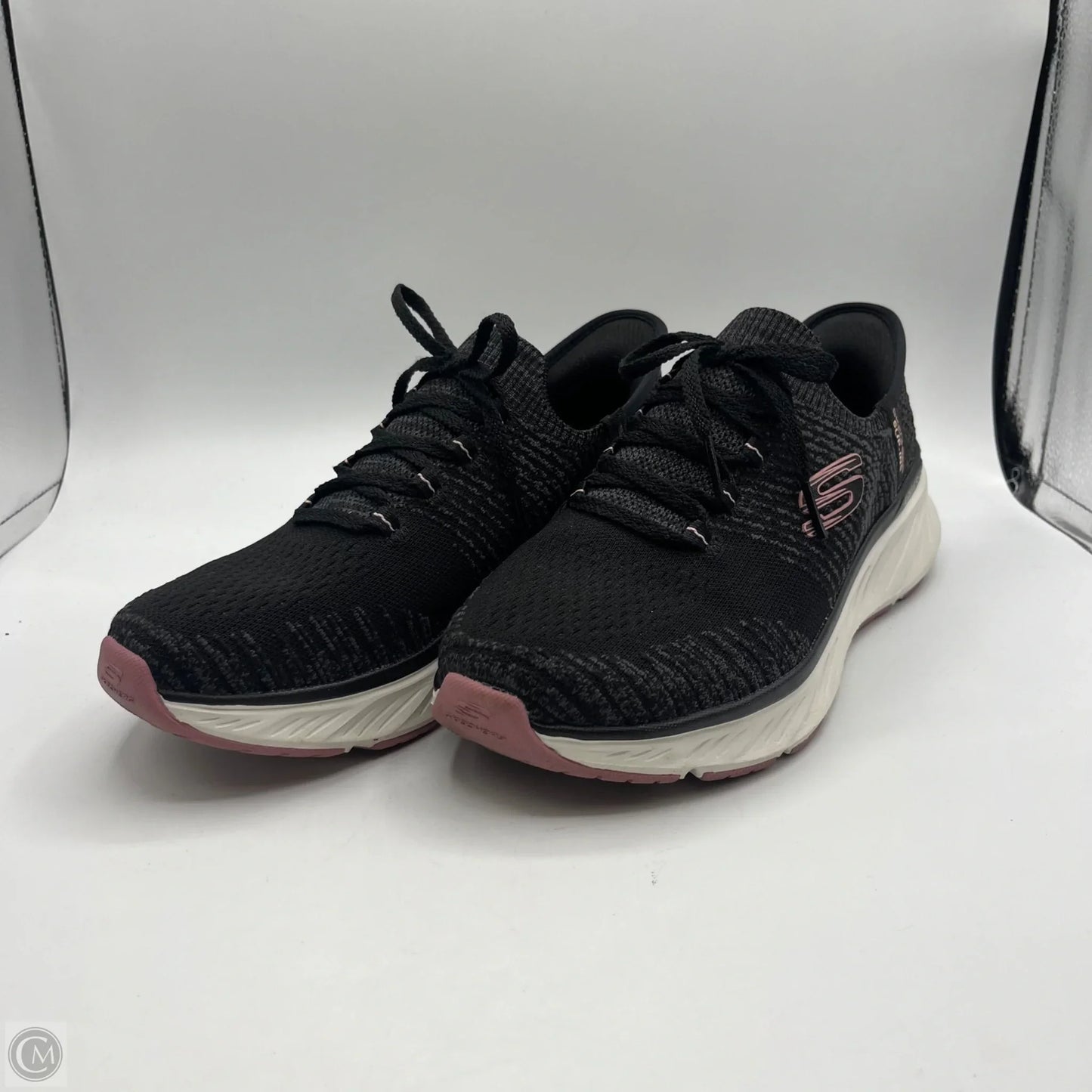 Shoes Athletic By Skechers In Grey, Size: 7.5