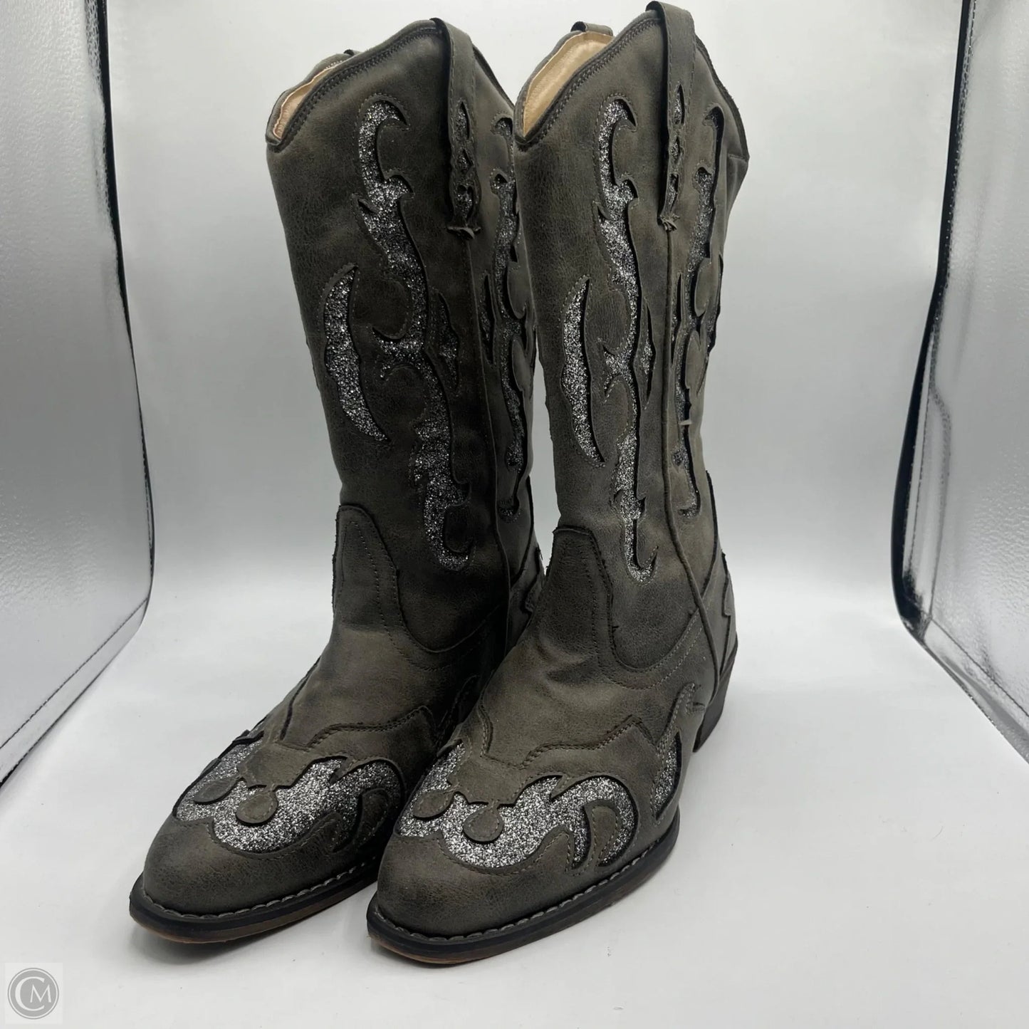 Boots Mid-calf Heels By Clothes Mentor In Silver, Size: 8.5