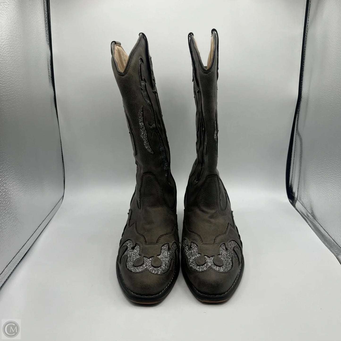 Boots Mid-calf Heels By Clothes Mentor In Silver, Size: 8.5