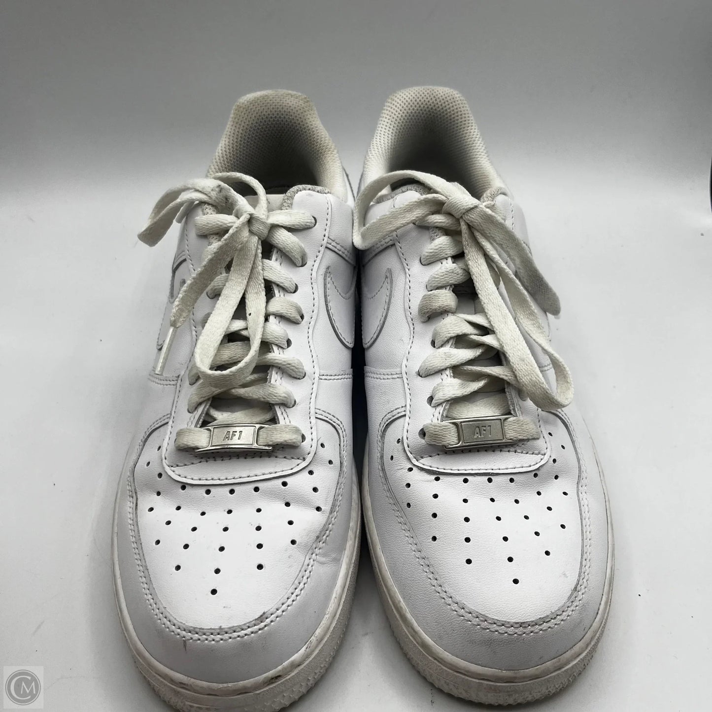 Shoes Sneakers By Nike In White, Size: 9