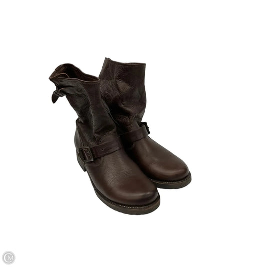 Boots Designer By Frye In Brown, Size: 8
