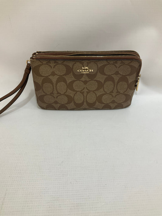 Wristlet Designer By Coach  Size: Medium