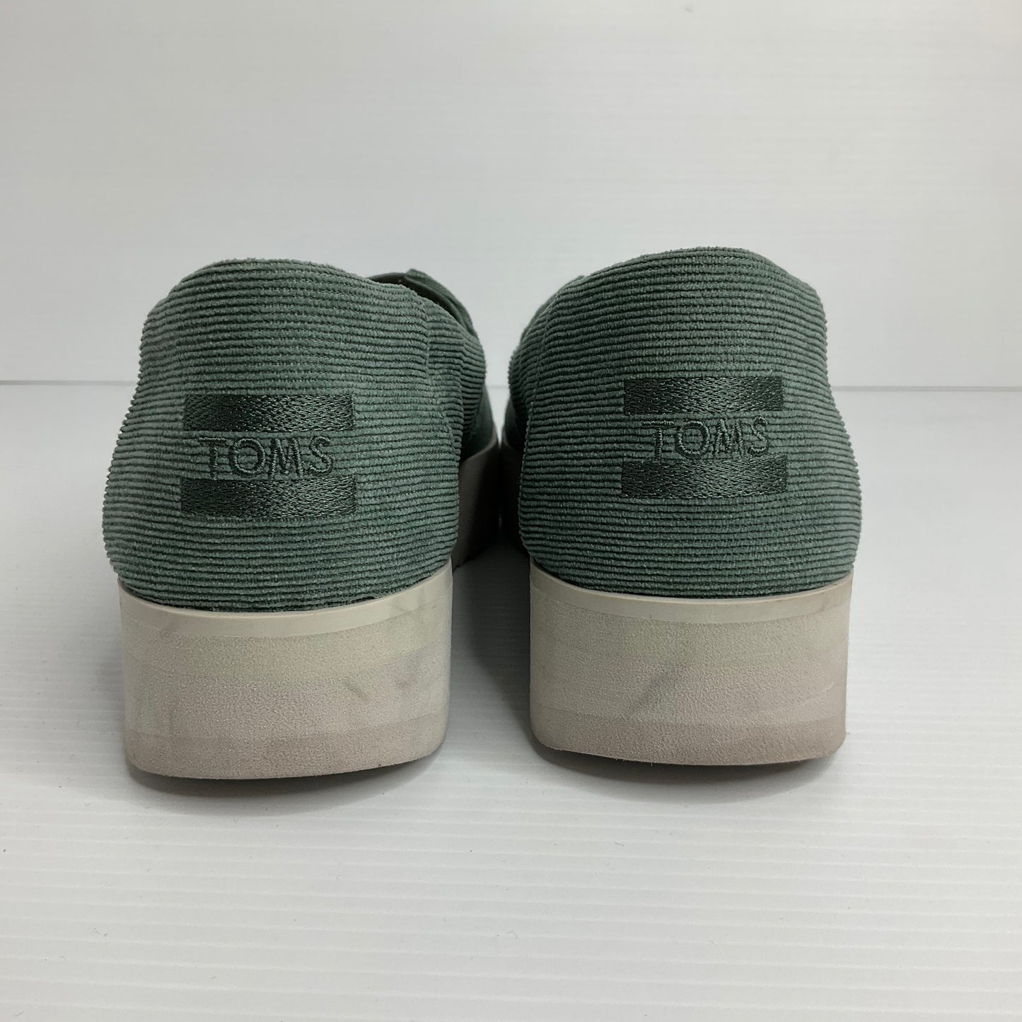Green Shoes Flats Toms, Size 7.5