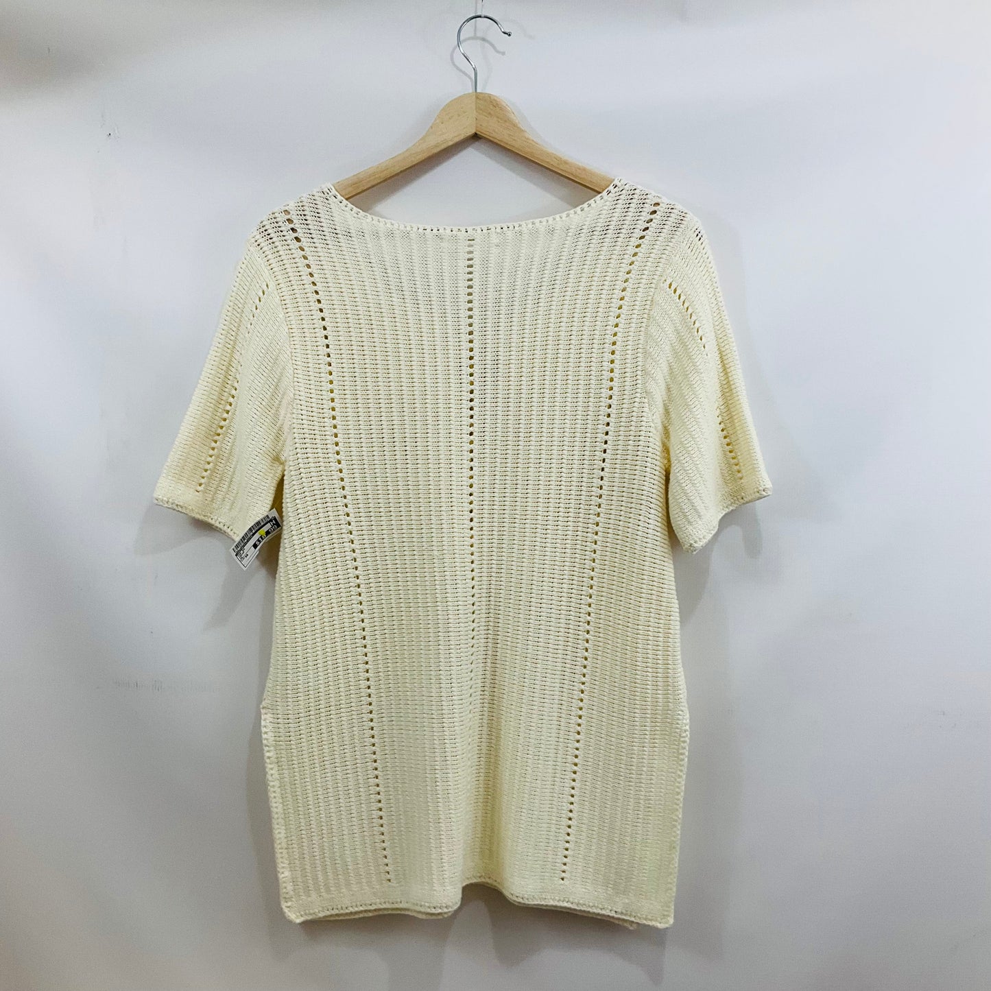 Top Short Sleeve By Anthropologie In Cream, Size: Xs