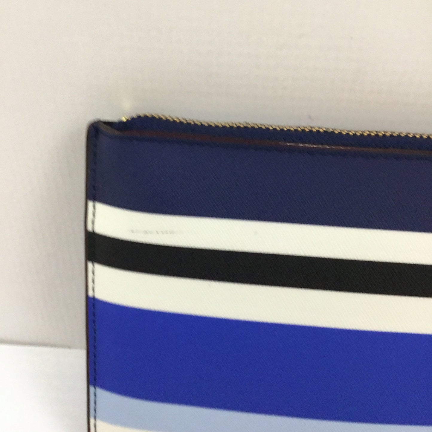 Wristlet Designer By Kate Spade, Size: Medium