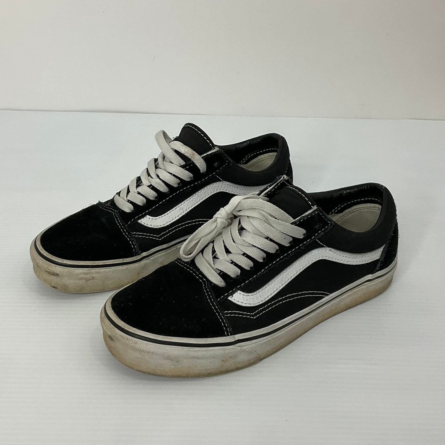 Black Shoes Sneakers Vans, Size 8.5