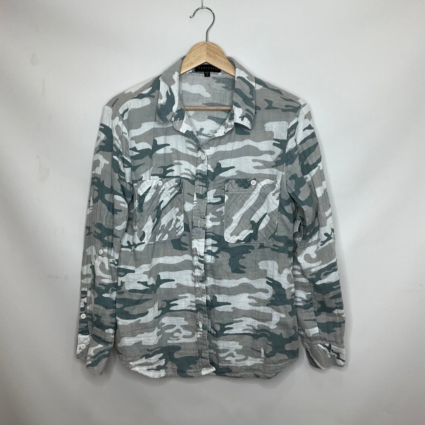 Camouflage Print Top Long Sleeve Sanctuary, Size S