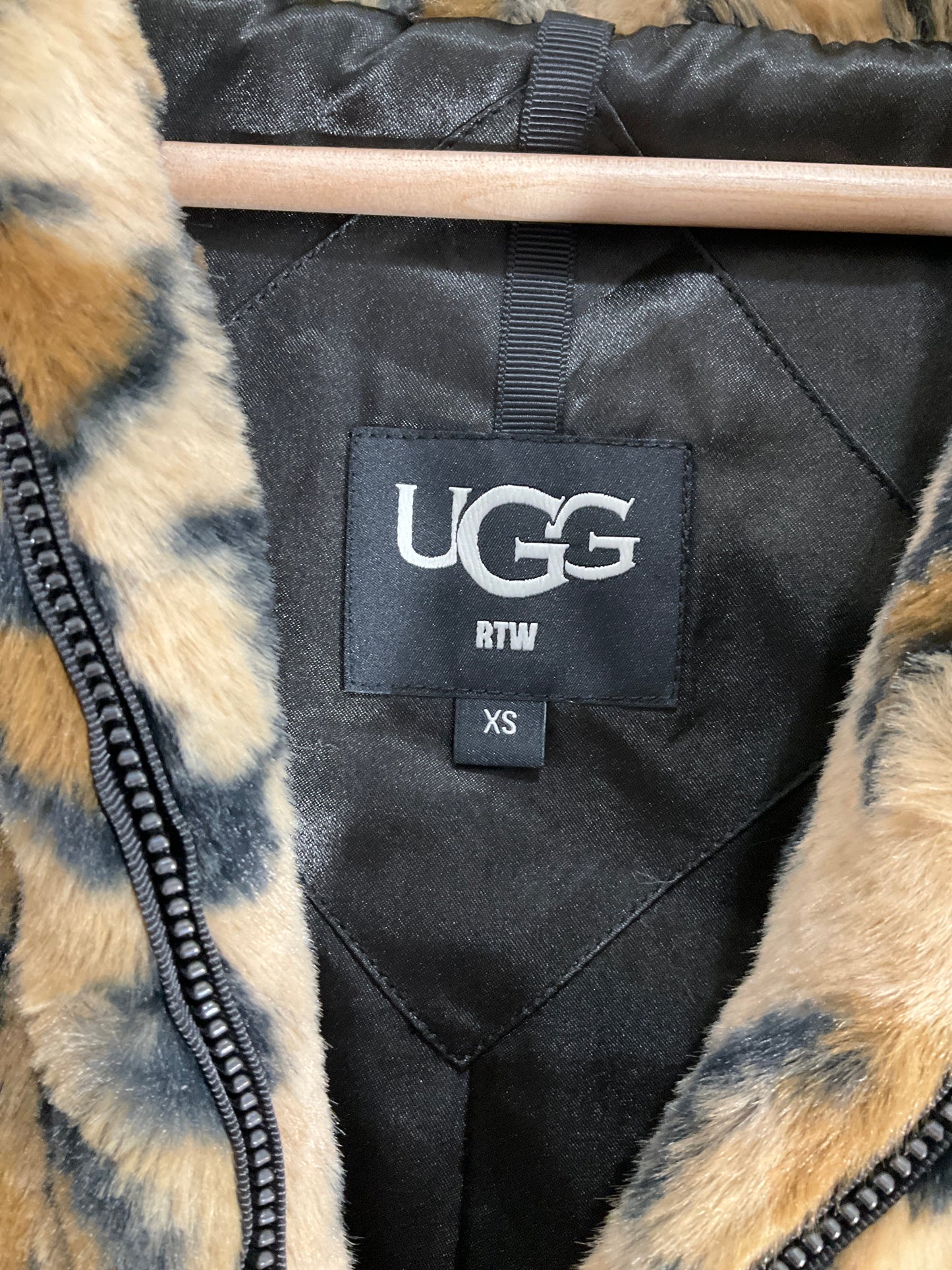 Jacket Faux Fur & Sherpa By Ugg In Animal Print, Size: Xs