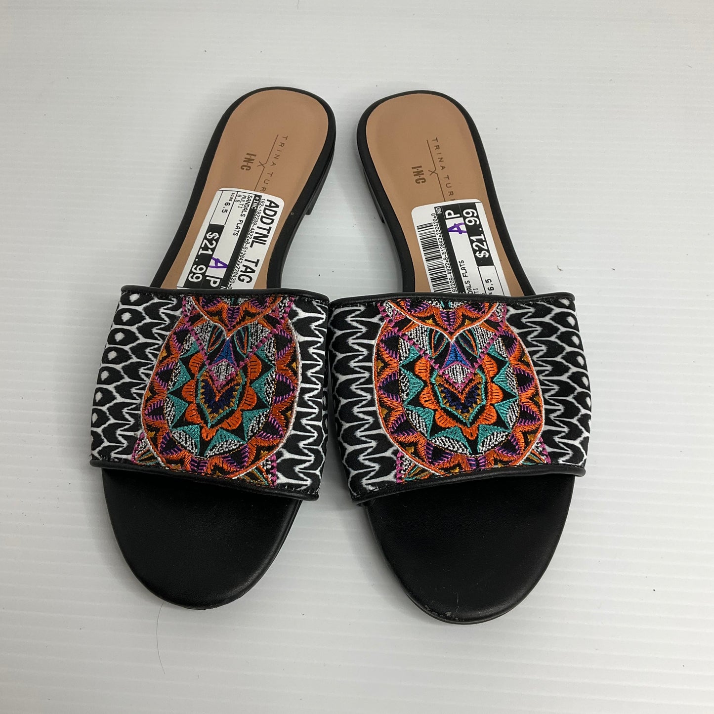 Multi-colored Sandals Flats Inc, Size 6.5