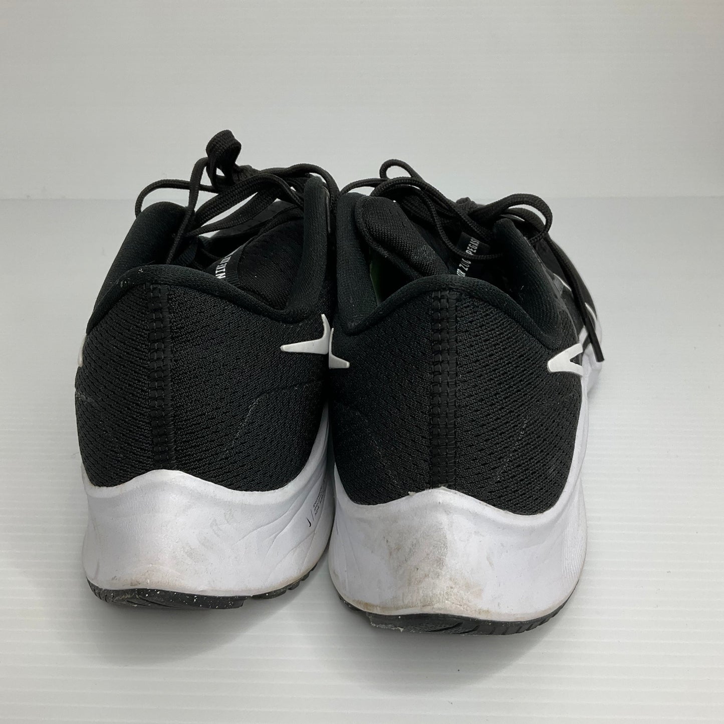 Black & White Shoes Athletic Nike, Size 10