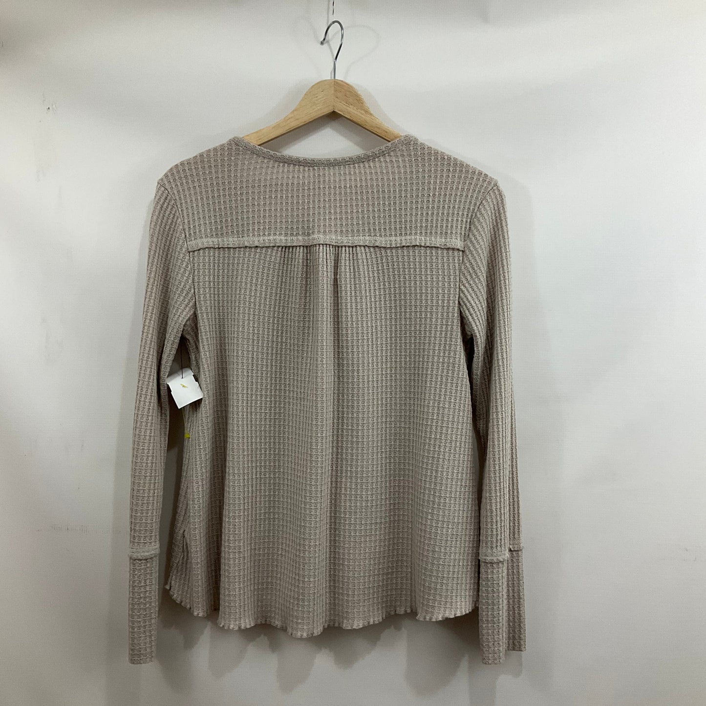 Top Long Sleeve By Anthropologie In Tan, Size: Xs