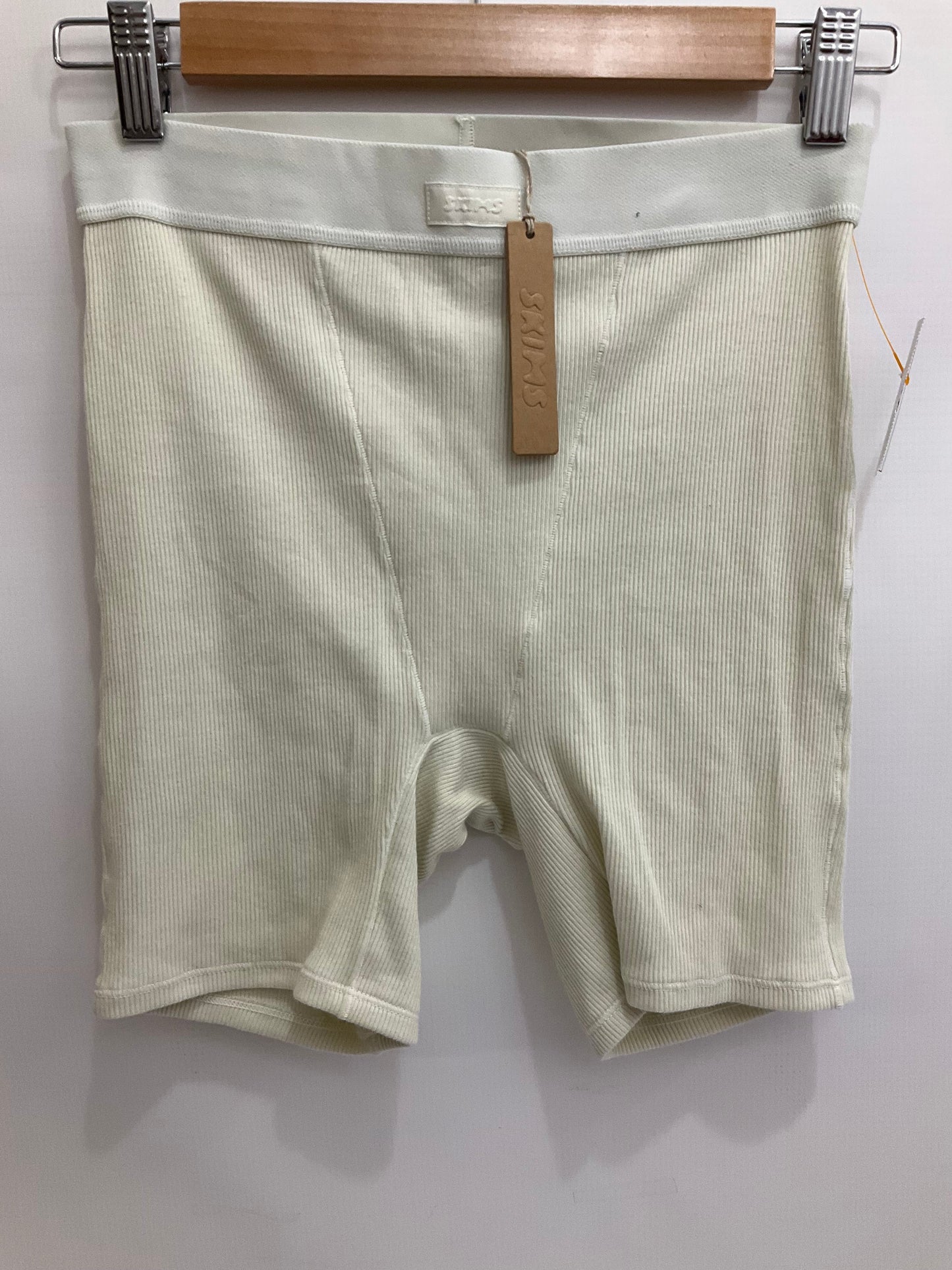 Athletic Shorts By Skims In Cream, Size: S